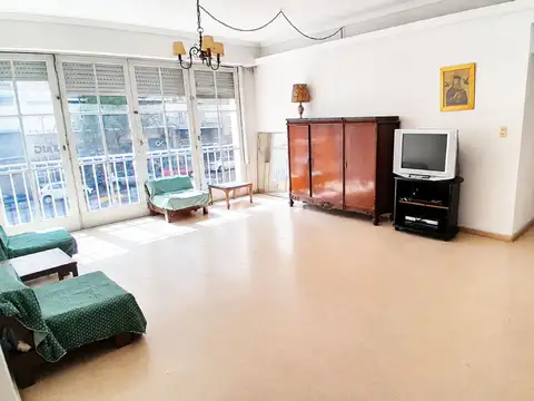 VENTA DEPARTAMENTO 5 AMB FRENTE  + DEP Y COCH GÜEM