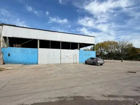 Depósito en Alquiler - 2 Baños - 2700mts - Quilmes