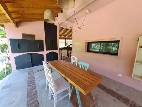 Casa 5 ambientes con 2 baños