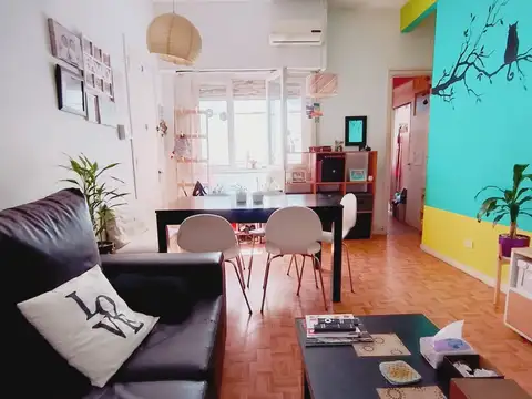 Departamento en venta en San Cristóbal 1er piso por escalera al frente con balcón y terraza de uso exclusivo. APTO CRÉDITO