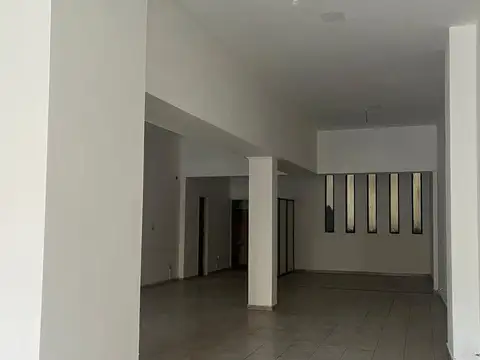 Local en Venta 30 años