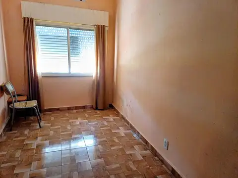 VENTA CASA + DEPTO + TERRENO  LIBERTAD MERLO