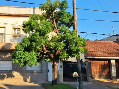 VENTA DEPARTAMENTO TIPO CASA * PLANTA ALTA * BANFIELD OESTE