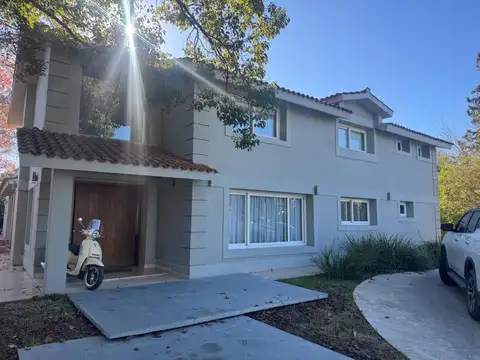 Casa en Venta en San Diego Country Club, Countries y Barrios Cerrados en Moreno