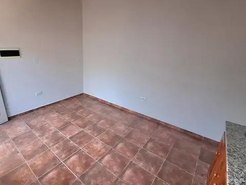 Depto Tipo Casa en Alquiler 1 año