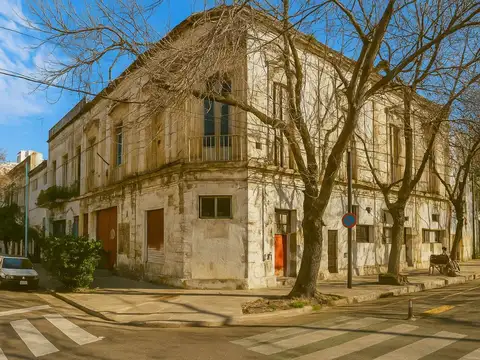 VENTA ESQUINA LA BOCA CABA A RECICLAR 