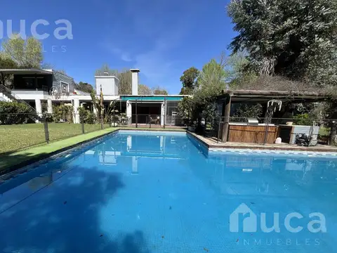 ALQ VERANO | Importante casa con enorme Pileta y hermoso Parque Barrio Parque Alta Vista 