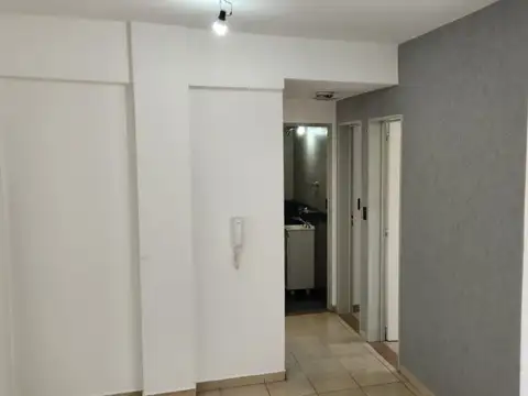 4 de noviembre 4700, Piso 2
