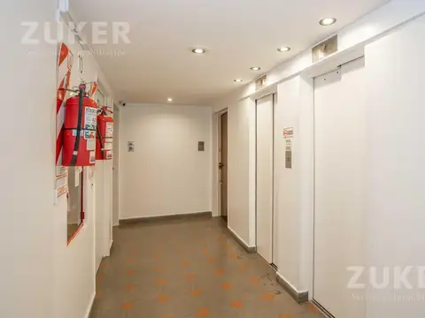 Oficina  70 m en Venta en Tribunales!