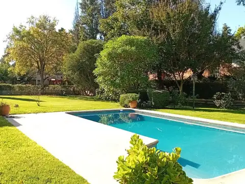 Lote en Venta, 700m2, en Los Cardales Country Club, Campana