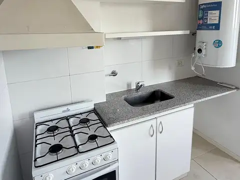 Departamento en Alquiler en Caseros, $ 360.000