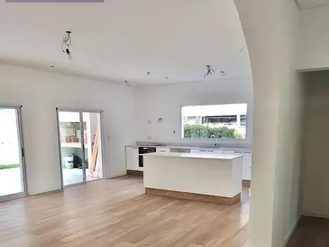 Casa en Venta - Los Pilares, Pilar