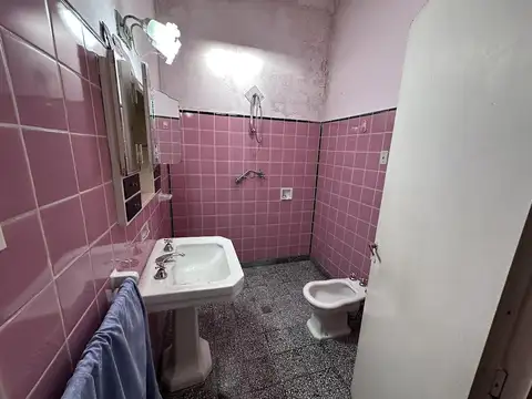 Casa 3 ambientes con 1 baño