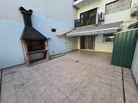 Pedro Lozano 3200, Piso 1