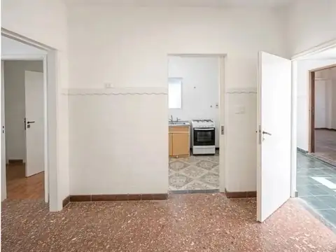 Depto Tipo Casa en Venta en Villa Pueyrredon, USD 191.000