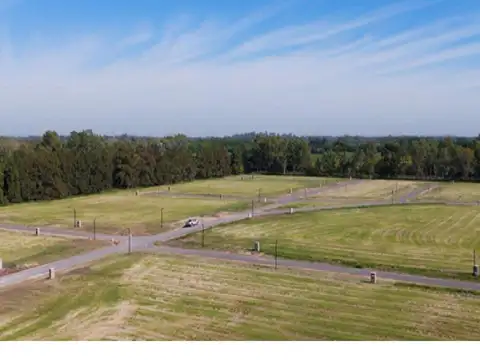 Venta Lote en Barrio Los Robles, 1010m², Posibilidad de Financiación. Excelente Ubicacion.