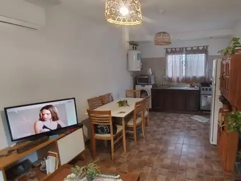 Casa 3 ambientes con 1 baño