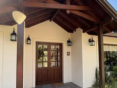 Casa en Venta en Villa Gobernador Udaondo, USD 420.000
