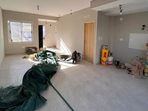 Departamento 4 ambientes con 2 baños