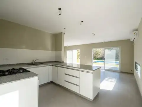 Casa en Venta al Oeste