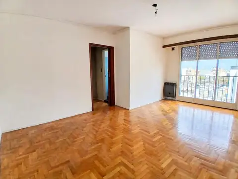 Alquiler departamento al contrafrente 3 ambientes