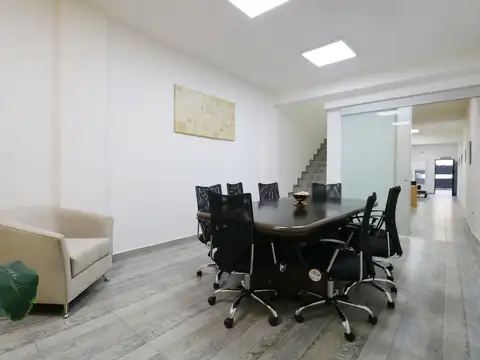 Oficina Monoambiente con 7 baños