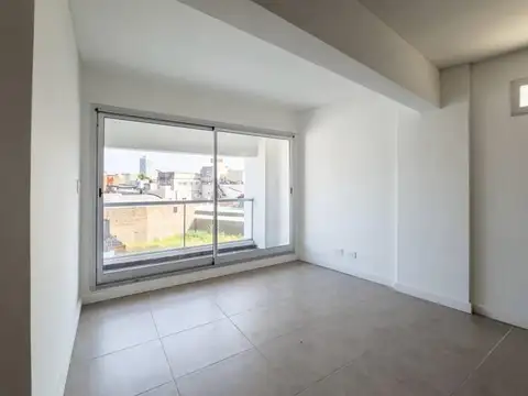 Reconquista 650 , Piso 5