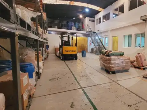 Venta Galpón Deposito en General San Martin excelente ubicación.