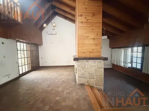 Casa en Venta con 1 cochera
