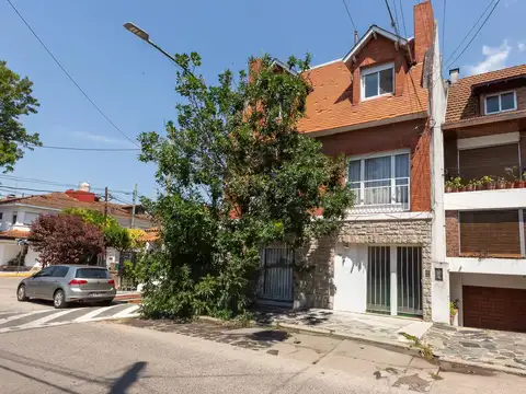 Venta de PH de  4 dorm con baño y toilette