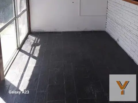 Casa 6 ambientes con 4 baños