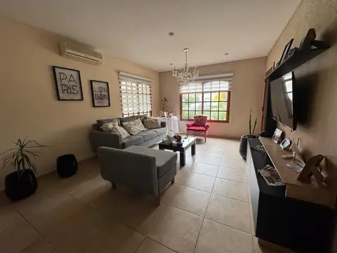 Casa en Alquiler de 3 dormitorios