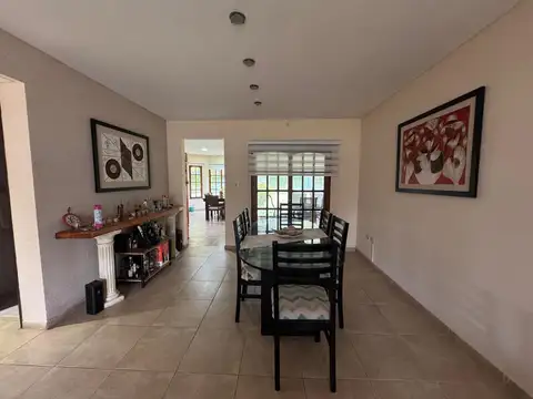 Casa 4 ambientes con 3 baños