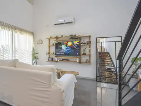 VENTA DE CASA DÚPLEX
