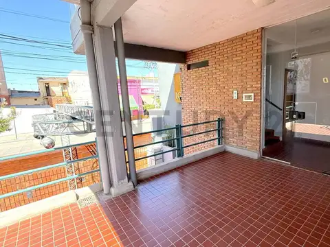 Departamento súper luminoso con vista privilegiada al centro-ideal Loft u Oficina. VENADO TUERTO