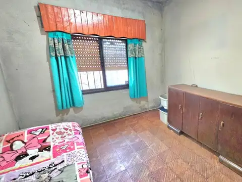 Casa 4 ambientes con 1 baño