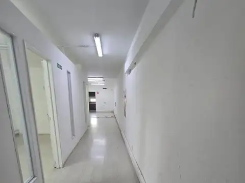 Oficina en Alquiler en Flores, $ 800.000