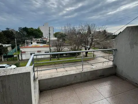 Depto Tipo Casa 4 ambientes con 1 baño