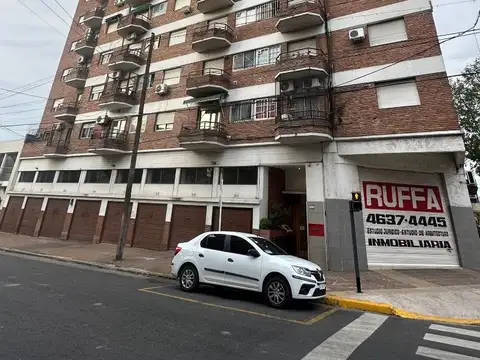 Dpto 2 ambientes al frente con balcón