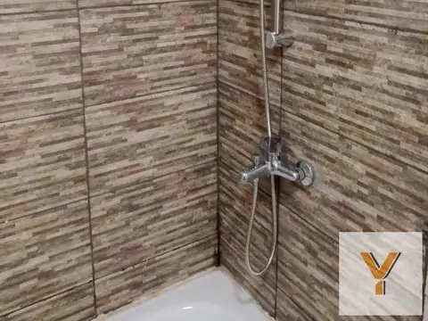 Casa en Alquiler - 3 Dormitorios 2 Baños - 900mts - La Plata