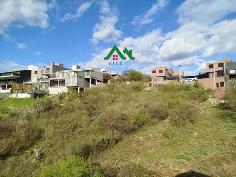 Terreno en Venta 12  mts Fondo