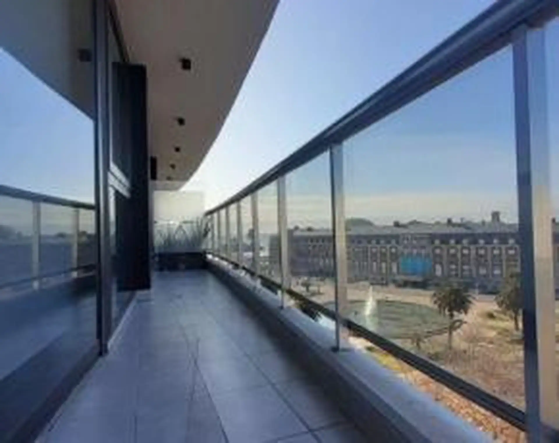Plaza Colon - 2 amb. Vista panoramica. Balcon terraza. Amoblado y equipado. Seguridad 24 hs