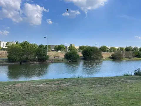 Casa 6 ambientes con 5 baños