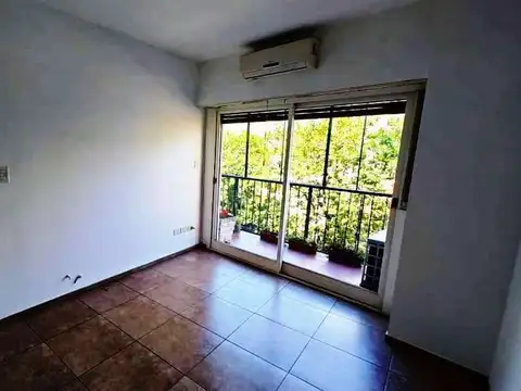 Departamento en Alquiler en Colegiales, $ 790.000