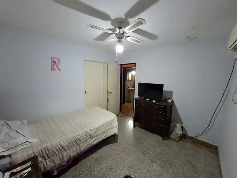 VENTA CASA 3 DORMITORIOS MAS DEPTO B POETA LUGONES