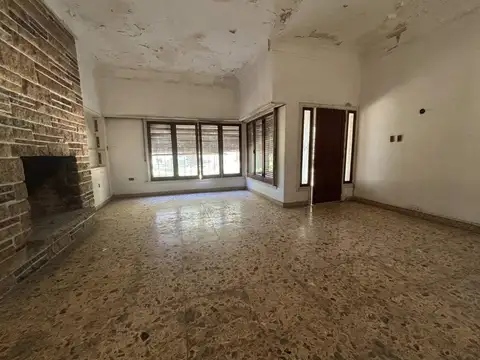 CASA QUINTA EN VENTA EN BRAGADO CON GALPON