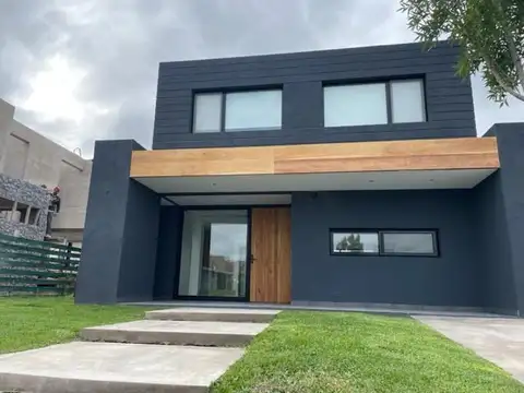 Casa en Alquiler de 3 dormitorios