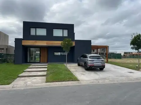 Casa  en Alquiler en Carpinchos, Nordelta, Tigre