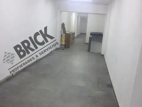 LOCAL A LA CALLE APTO TODO DESTINO EN PASO Y AV. CORDOBA - SOTANO 2 BAÑOS COMPARTIMENTADOS