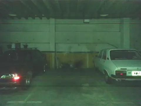 Cochera en subsuelo. Excelente ubicación!